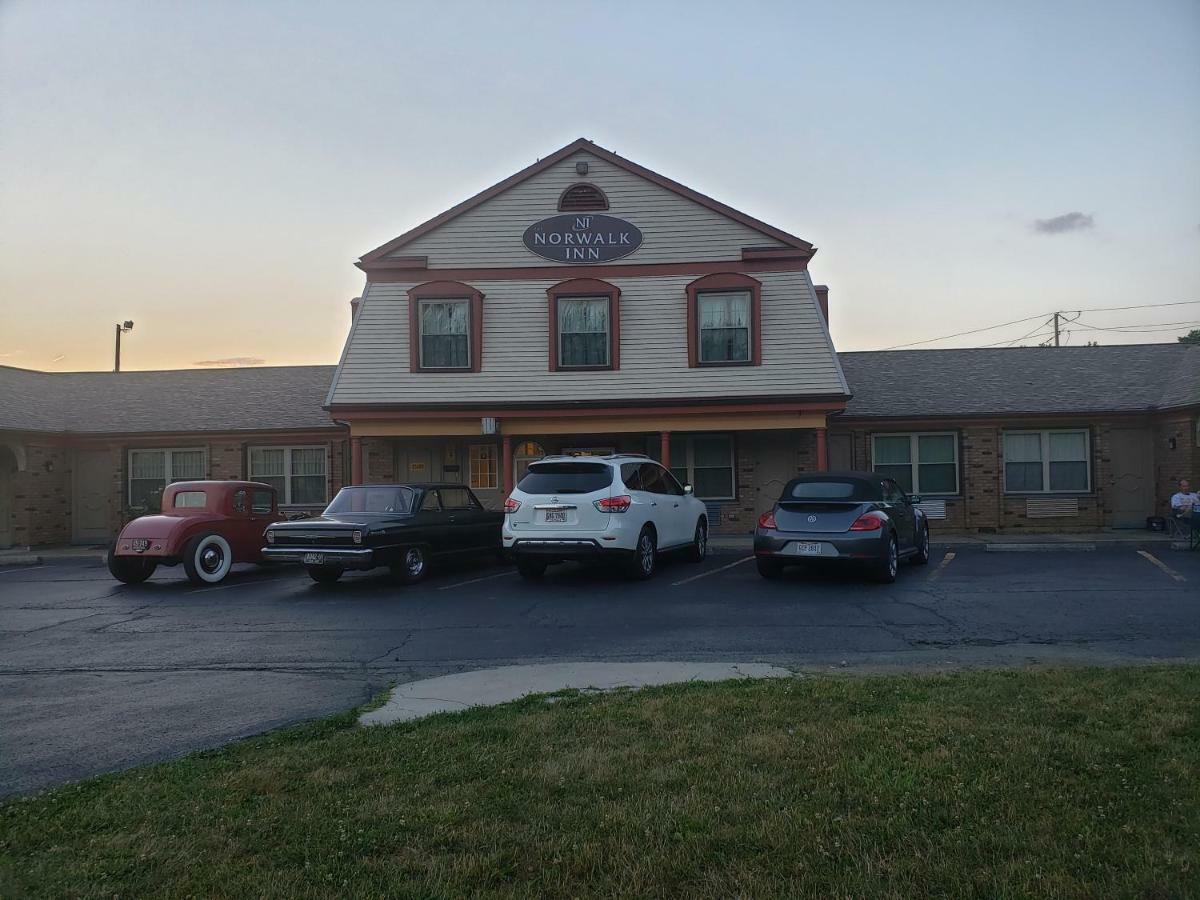 Norwalk Inn Extérieur photo